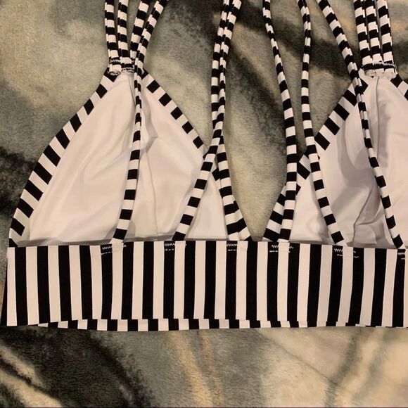 VS PINK | Bralette - Picture 3 of 6